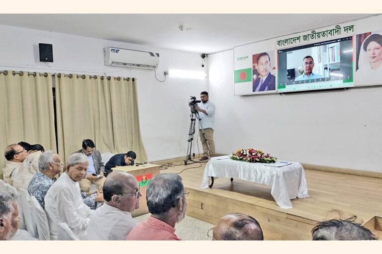 タリクはBDを民主的な福祉国家にすることを誓う