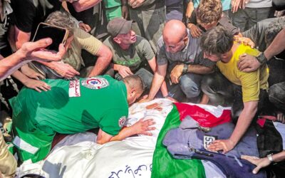 イスラエル軍がガザ地区のアルジャジーラテントを攻撃、6人死亡