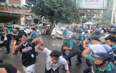 「実際の7月戦闘員」がシャーバグの抗議者を攻撃、警察は両グループに警棒を突きつけた