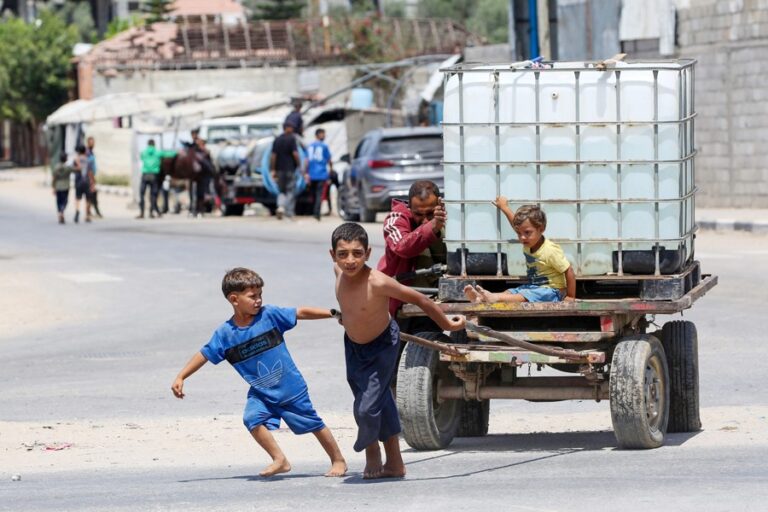 イスラエルの攻撃でガザ地区18人死亡