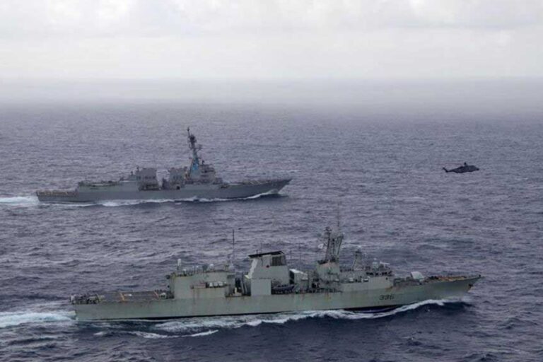米軍がベネズエラ近海に軍艦を派遣