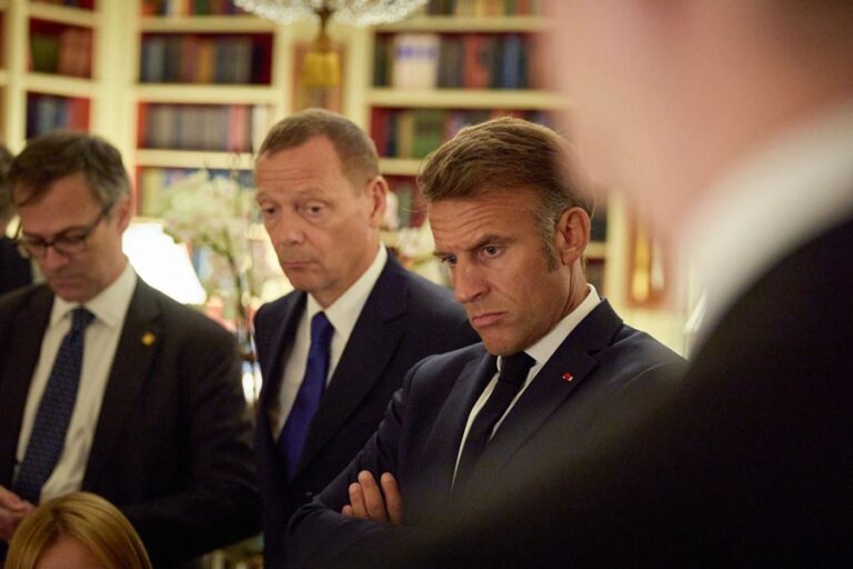 ゼレンスキー大統領、戦争終結に向けプーチン大統領と会談へ
