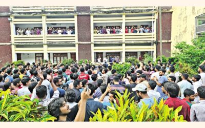 RUキャンパスで病棟割り当てをめぐる乱闘により緊張が高まる