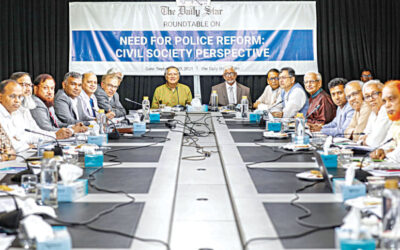 警察改革は独立委員会にかかっている