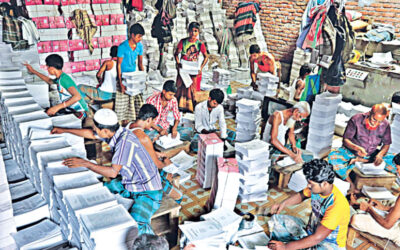 学生は1月に新しい教科書を受け取る