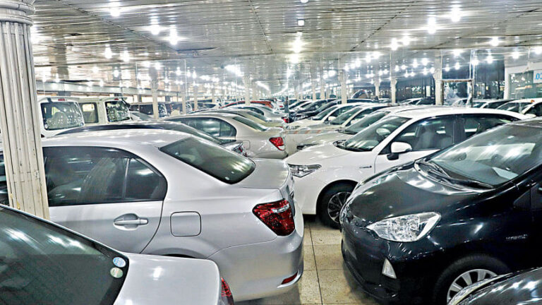 企業は自動車や農業機械の現地生産を推奨