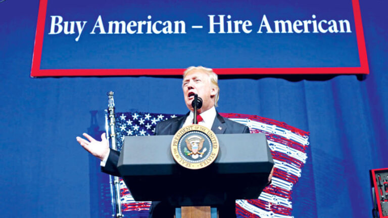 トランプ大統領の命令が失望と混乱を引き起こし、海外のH-1B労働者が米国へ殺到