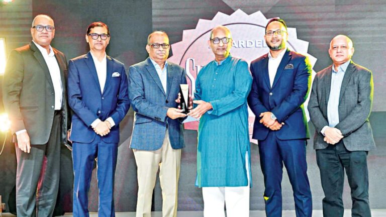 EBL、スーパーブランドから3度目の栄誉を受ける