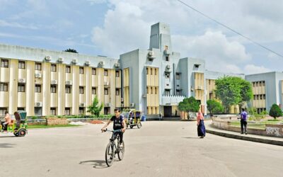 RUは区割りをめぐって分裂、多くの教師が反対