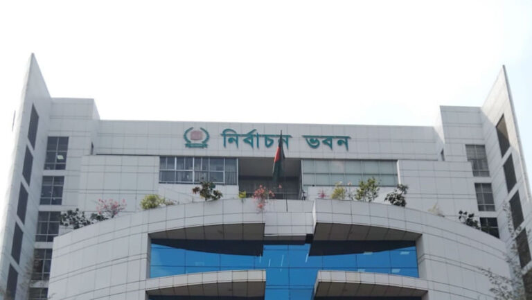 郵便投票アプリ、11月に開始へ