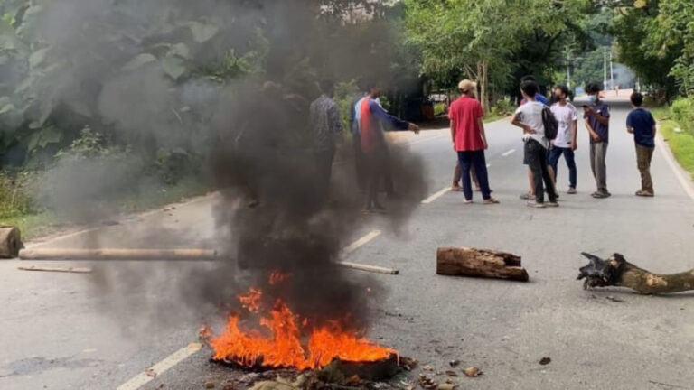 カグラチャリ少女のレイプをめぐる封鎖のさなか第 144 条