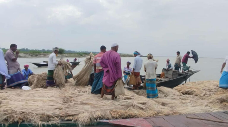 ジャムナ浅瀬の100年の歴史遺産