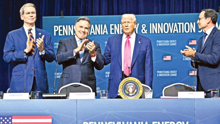 トランプ大統領が民間企業に株式を保有する中、米国の自由市場が試されている