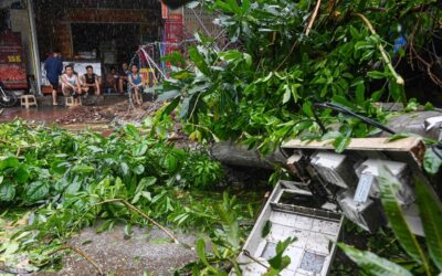 台風、ベトナムとフィリピンで数十人死亡