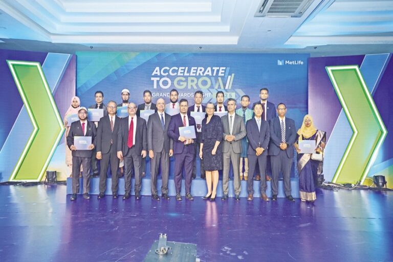 メットライフが最高のパフォーマンスを発揮した代理店を表彰