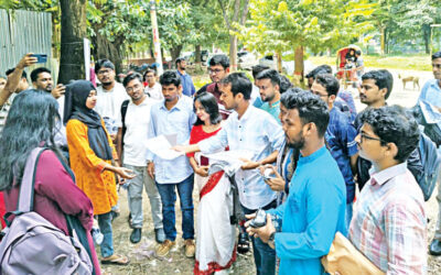 候補者たちはジュクス選挙に向けて最後の追い込みをかける