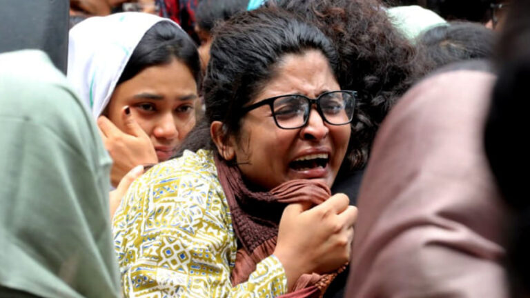 「彼女は単なる教師以上の存在だった」