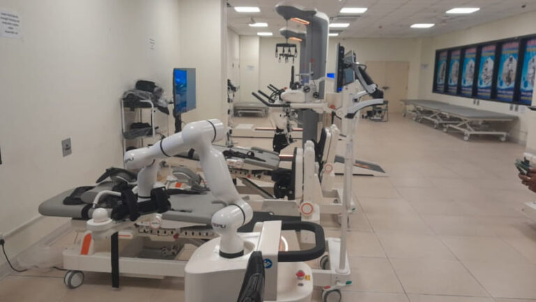 バングラデシュ医科大学：同国初のロボット治療センターが開設