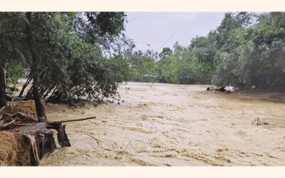 絶え間ない豪雨と丘陵地帯の洪水