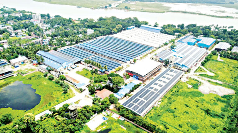 工場、屋上太陽光発電で二酸化炭素排出量を削減