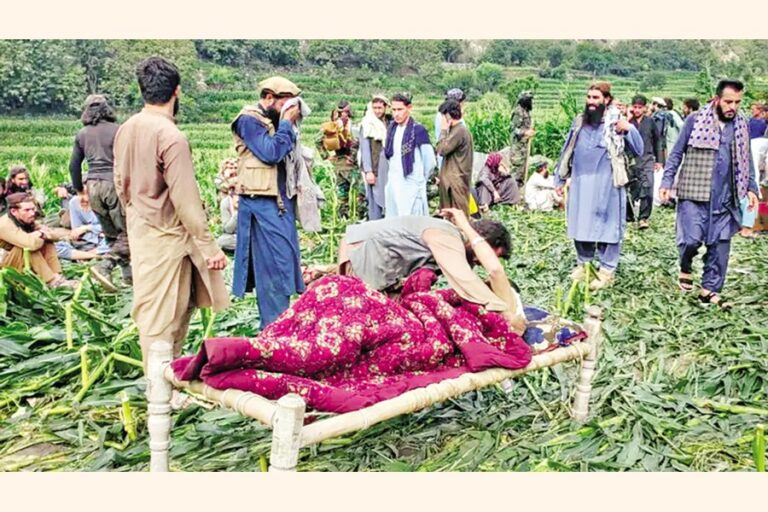 アフガニスタン地震で800人死亡、少なくとも2,800人負傷