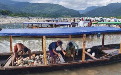 シレットのサダパトールでは観光船を除くすべての船舶の航行が禁止されている