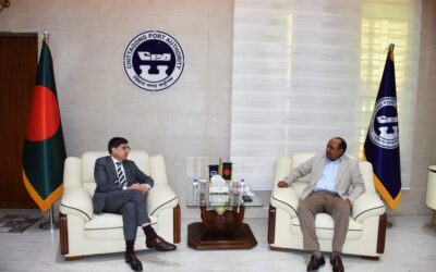 フランス特使がCTG港を訪問