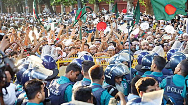 「私たちは教えているが、子供たちに食事を与えることはできない」