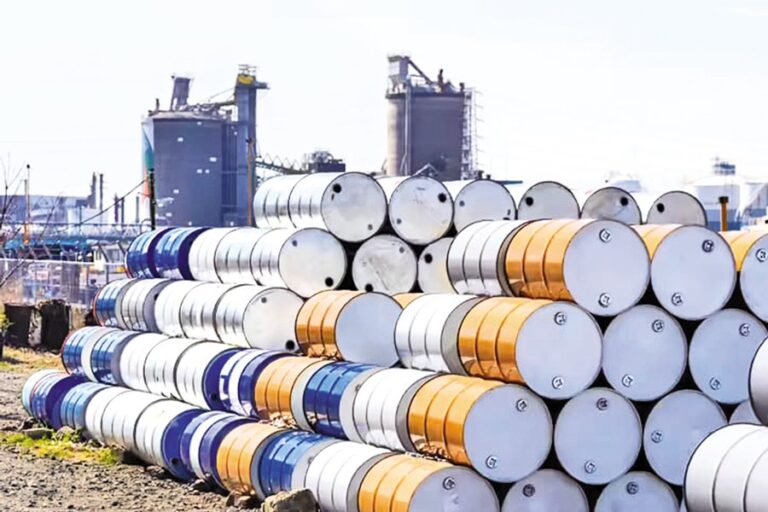 供給過剰への懸念から原油価格が下落