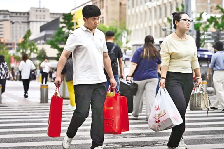 中国の経済成長は内需の低迷で鈍化