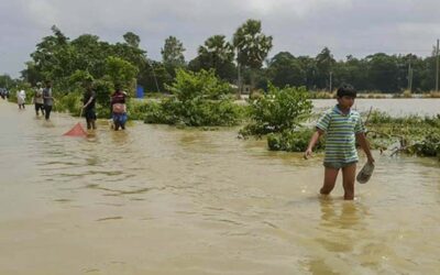 フェニの低地に洪水の危険が迫る