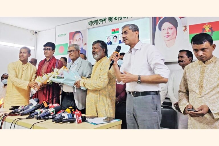 ファクルル氏、7月蜂起後の政治的分裂の深まりを懸念