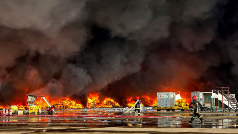 空港火災で政府の過失が露呈、高額な賠償