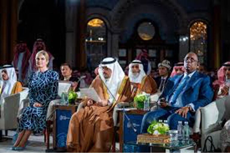 世界の指導者らがサイバーセキュリティの脅威に対する団結を呼びかける