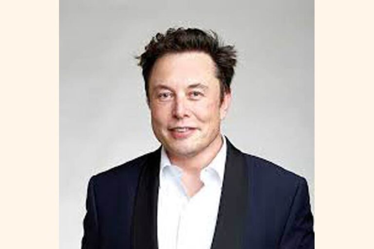 イーロン・マスク、世界初の兆万長者になるまであと半分
