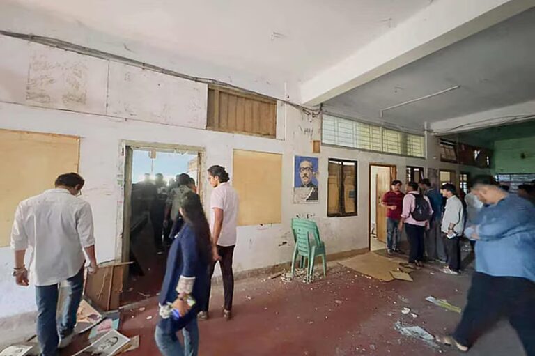 NCP党首の指導の下、チッタゴンのAL事務所が占拠される