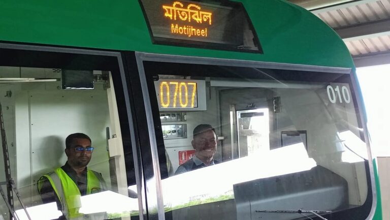 地下鉄、乗車せずに入場すると100タカの罰金へ