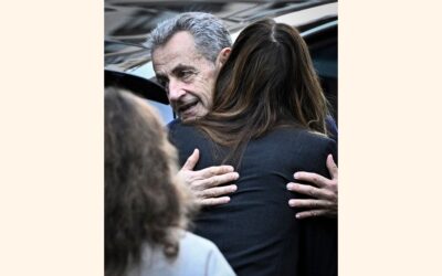 サルコジ氏、懲役刑に服す
