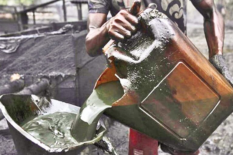 貿易協議への楽観から原油は約2％上昇