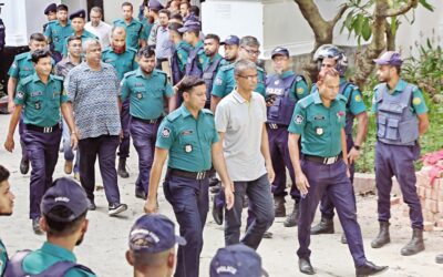 現役軍人15人が法廷に召喚され、刑務所に送られる