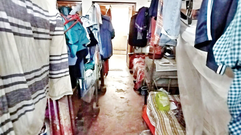 警察の課題2：一部の警察署の劣悪な生活環境