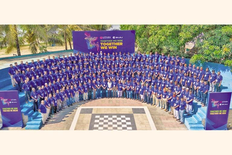 ウッタラモーターズがディーラーカンファレンスを開催