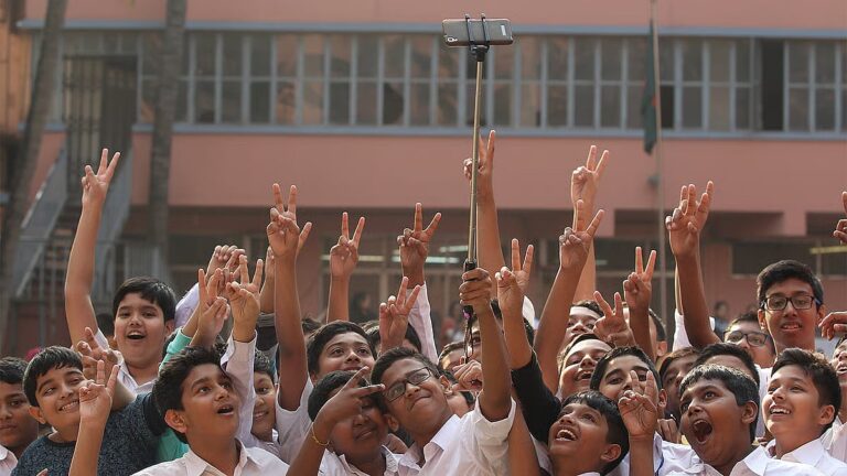 ジュニア奨学金試験は12月28日に延期