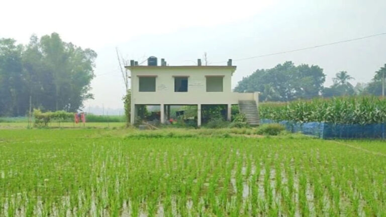 水田の真ん中にある地域診療所