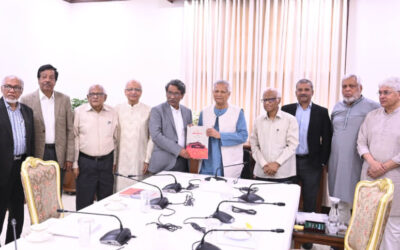 ニュース分析：複雑な憲章の二者択一