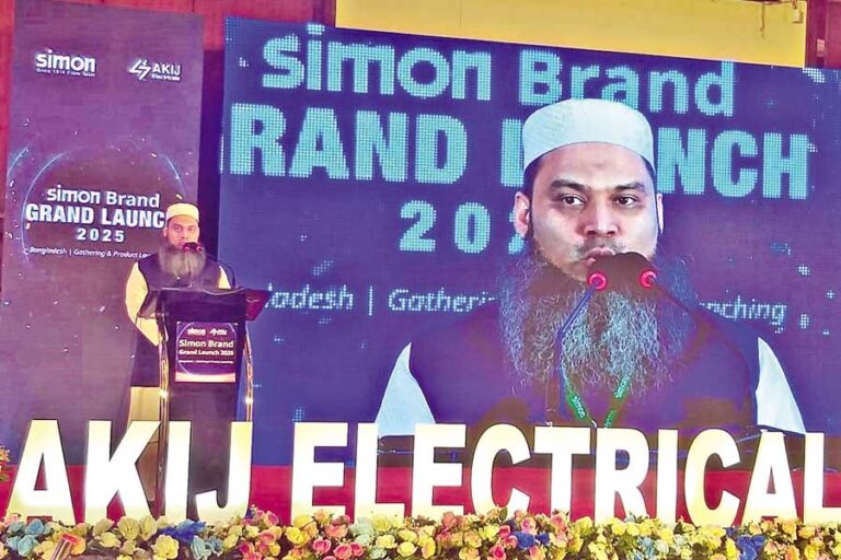 アキジ氏がスペインブランド「シモン」をバングラデシュに導入