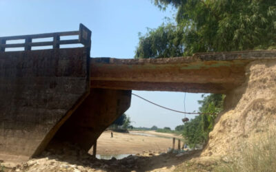 ノラパラ橋が崩壊寸前