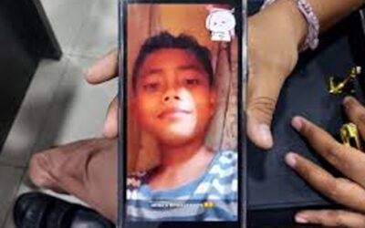インドネシアの寄宿学校崩壊事故で13歳のハイカルが生き延びた経緯