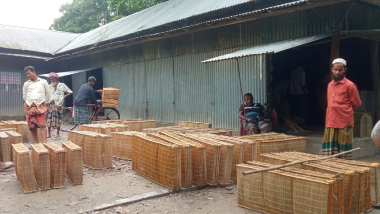 イスラムプールで急速に衰退する竹・籐工芸