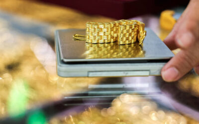 金は初めて3,900ドルの水準を突破